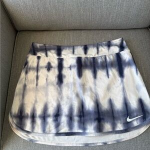 Nike Women's Mini Skirt - Navy and Cream